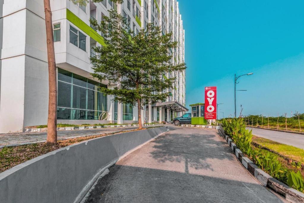 Super Oyo Enviro Hotel Cikarang Exterior foto